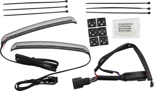 CIRO - 40042 - Bag Blades - Red Turn Signals - Smoke Lens