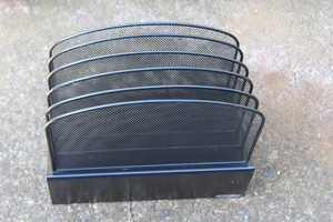 Safco 5-Slot Metal Mesh Letters/Paper Desk Organizer