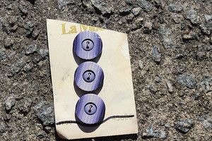 Vintage 1990s La Mode Purple Ridged Buttons #45608