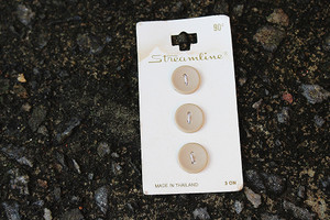 Vintage 1990s Streamline 1/2" Light Taupe Buttons