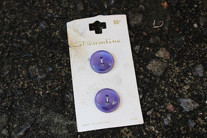 Vintage 1990s Streamline 5/8" Reflective Purple Buttons