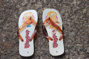 Ring Pop Diamond Lady Flip Flops Size 7-8