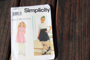 Simplicity Girls Pattern #7402 Sizes 12-14