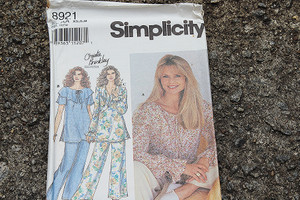 Simplicity Christie Brinkley Pattern #8921