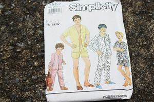 Simplicity Pattern #9952 Sizes 14-20