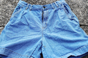 Vintage Liz Wear 100% Cotton Demin Shorts