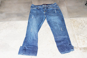 Vintage Yuka Stretch Denim Capris Jeans