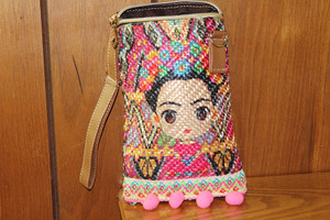 Vintage Woven Wrist Bag