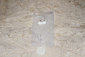 Vintage Fashion Jewelry White Raised Oval Sparkly Necklace & Earring Set