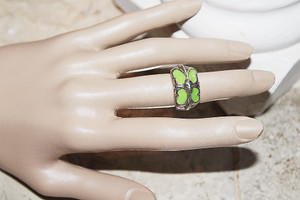 Vintage Faux Green Enamel & Heavy Silver Metal Ring