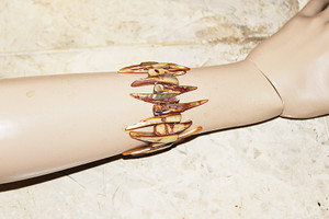 Vintage Spiked Seashell Stretch Venous Sheen Bracelet