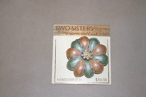 Vintage Two Sisters Lauren & Leah Handcrafted Brooch