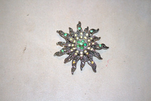 Vintage Style Solutions Spectacular Brooch