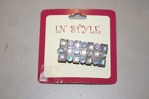 Vintage In Style Stunning Faux Stones Pony Holder