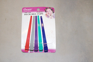 Vintage Annie Plastic Duck Bill 4-Pc. Hair Clips