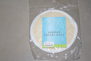 Vintage The Bath Source Facial Loofah Buff W/Hand Grip
