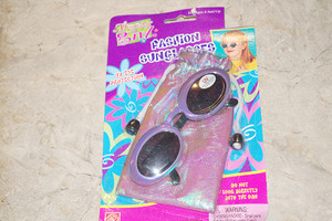 Post Vintage Trendy Girl Fashion UV Oval Shaped Purple Sunglasses & Carrying Pouch