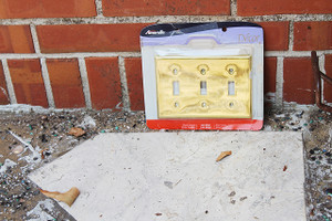 Amerelle Satin Nickel Cast Metal Switch Wall Plate