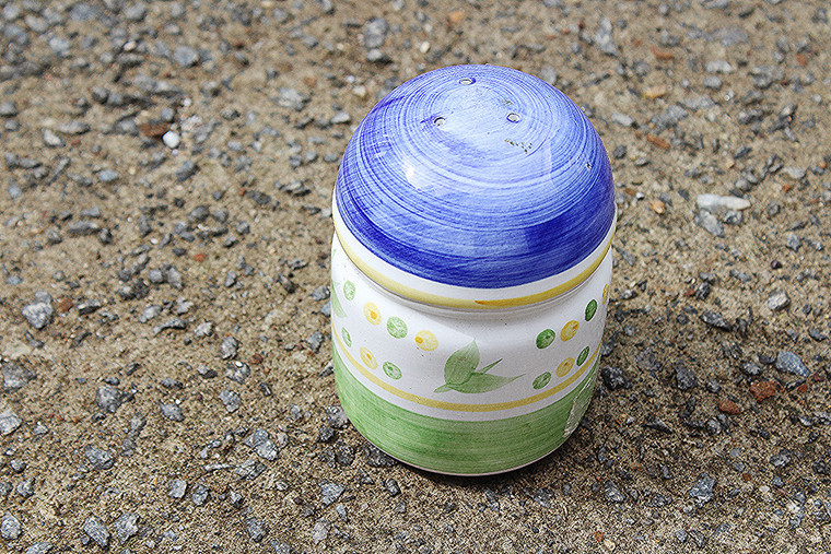 Vintage Gibson Design Large Ceramic Salt/Pepper Shaker