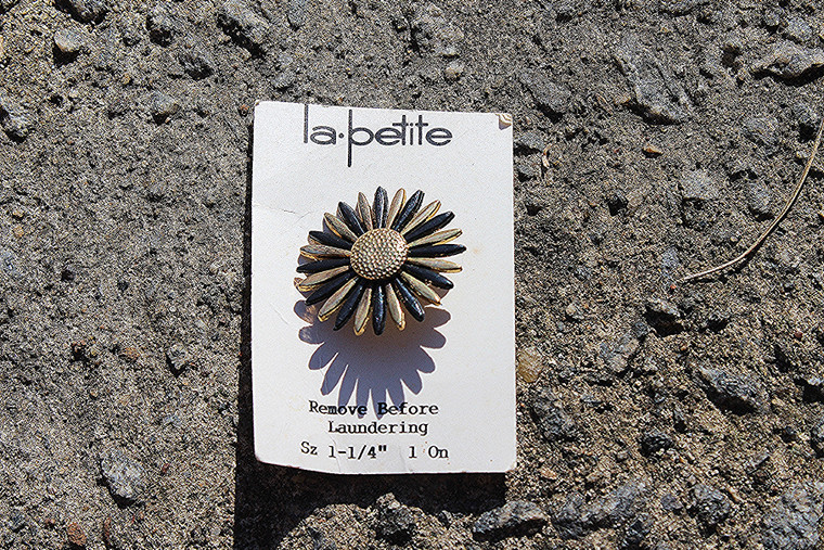 Vintage Early 1990s La Petite Buttons 1-1/4"