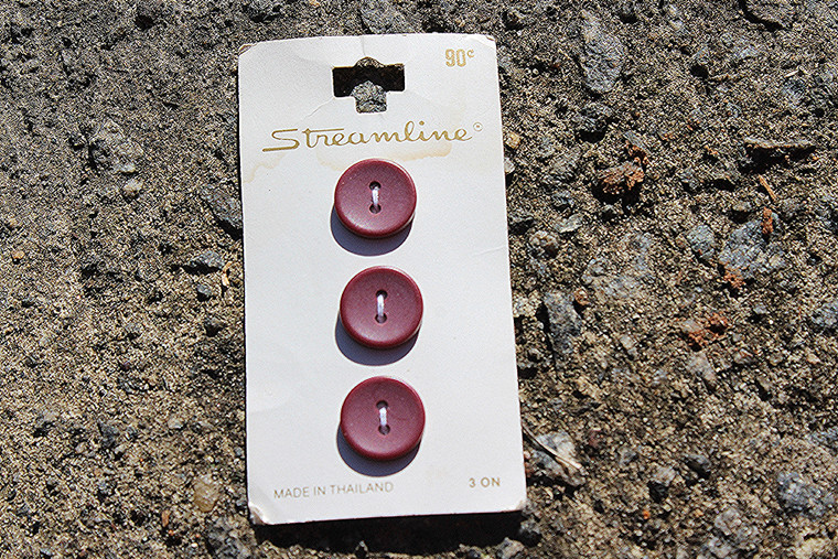 Vintage 1990s Streamline 1/2" Cinnamon Buttons