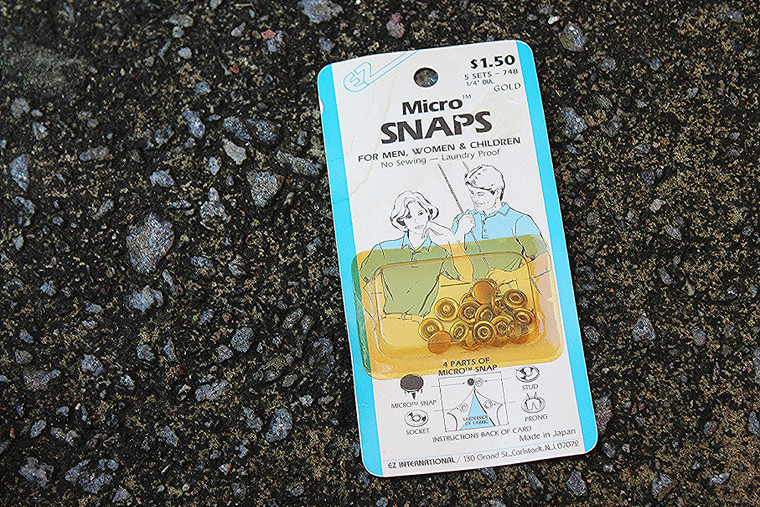 Vintage 1990s EZ Micro No-Sew Gold Snap Closures