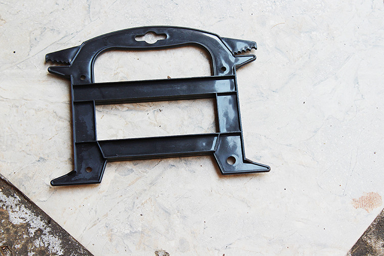 Ribbon/Trim/Rope Organizer Storage Plastic Unit. 5 1/2" L x 8" W