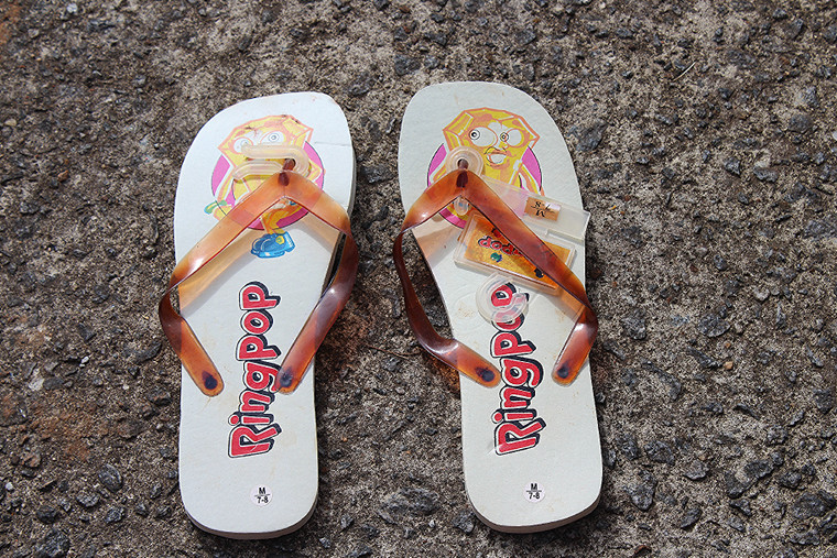 Vintage Ring Pop Diamond Face Flip Flops Size 7-8