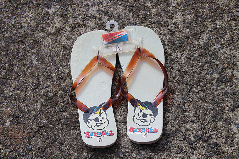 Vintage Bazooka Patch Eye Flip Flops Size 7-8