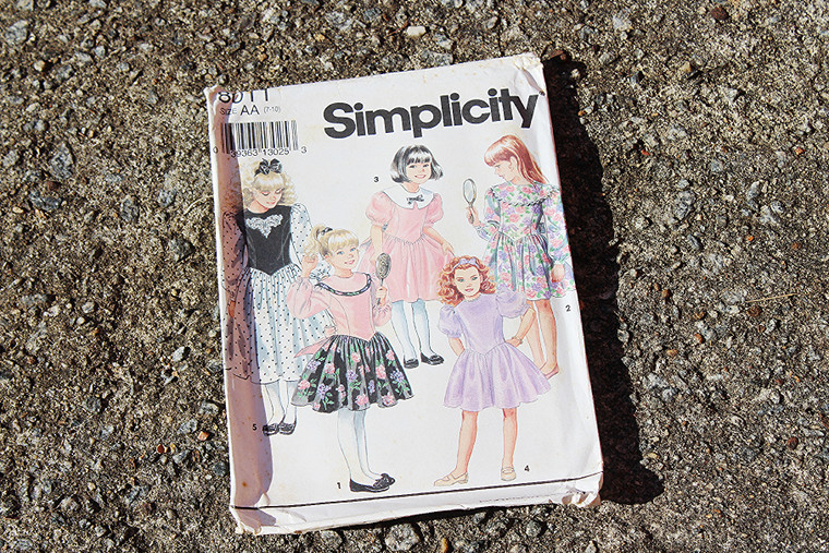 Simplicity Girls Pattern #8011 S 7-10