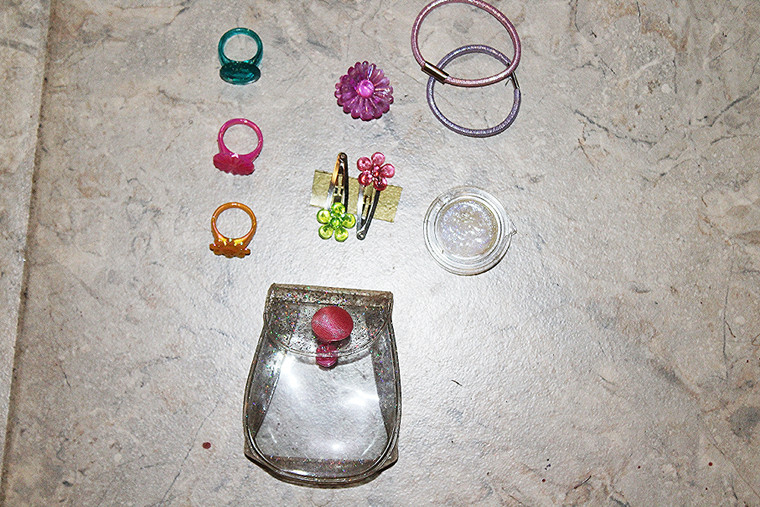 Surprise! Accessory Glitter Goodie Purse