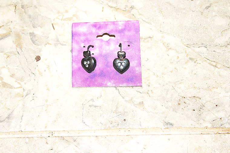 Vintage Way Cool Teens Shop Closed Heart /Faux 3-Diamond Pierced Earrings