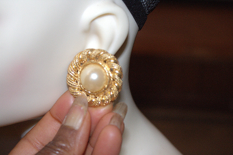 Vintage Monet Gold Tone & Faux Pearl Clip Earrings