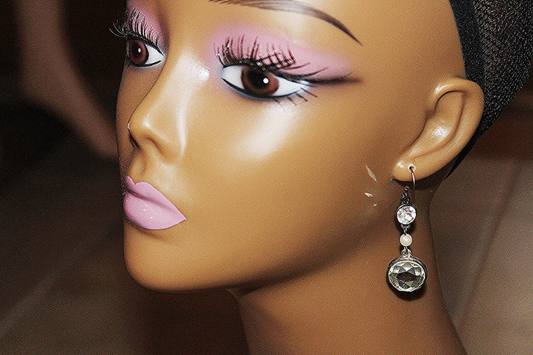 Vintage Glass & Metal Pierce Dangle Earrings