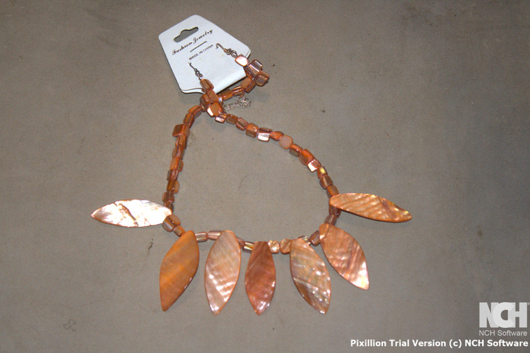 Vintage Fashion Jewelry Orange Seashells Necklace & Earring Set