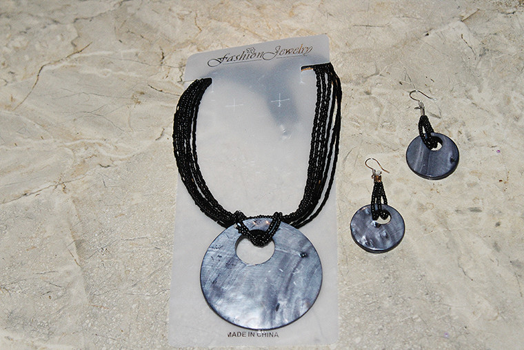 Vintage Fashion Jewelry Silver Gray Seashell Disc & Baby Beads Necklace & Earring Set