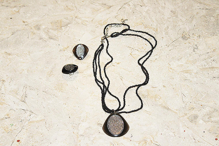 Vintage Silver Glitter Gel Black Necklace & Earring Set