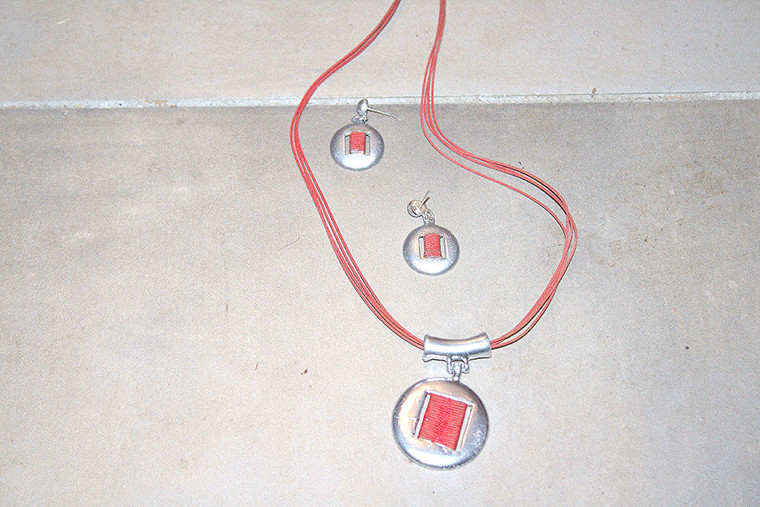 Vintage "Dirty Red" Thread/Silver Metal Necklace & Earring Set