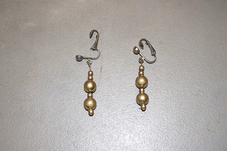 Vintage Gold Tone Ball Dangle Earrings