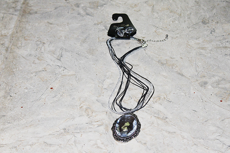 Vintage J Love Large Clear Oval Pendant Necklace & Earring Set