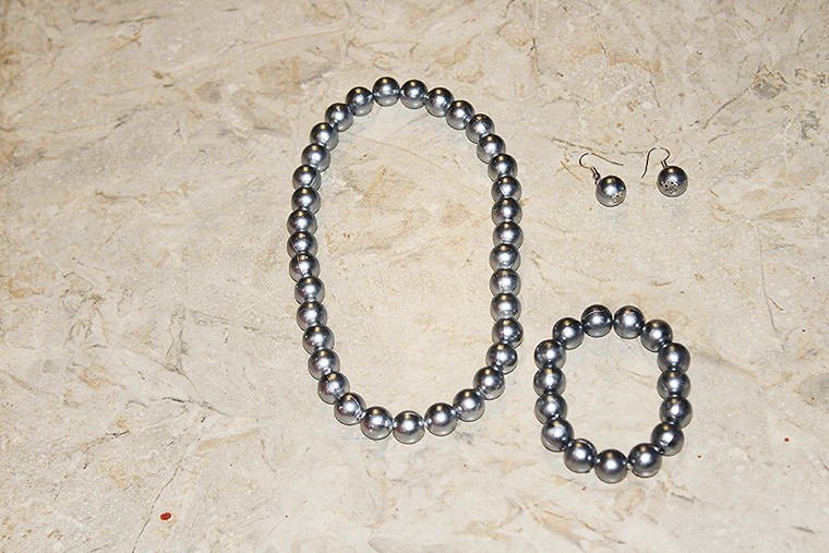 Vintage 3-Pc. Faux Shiny Gray Pearls Necklace/Bracelet/Earring Set