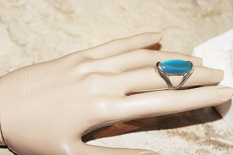 Vintage Iridescent Sky-Blue Ring