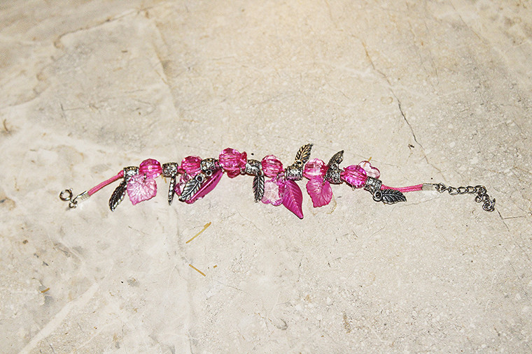 Vintage Fuchsia Leaves/Beads Fitted Bracelet