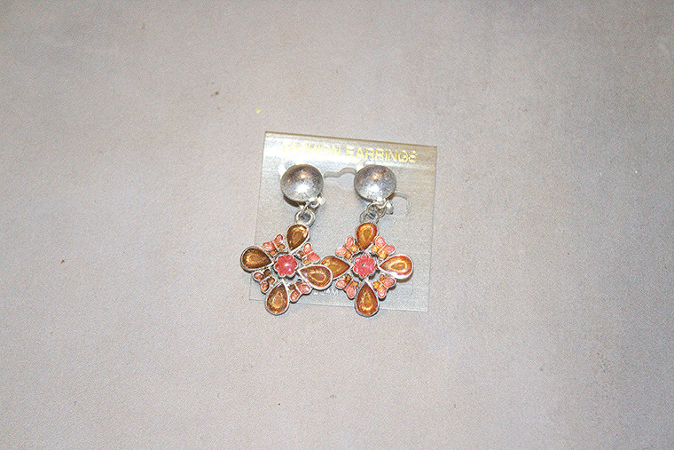 Vintage Metal Autum Drop Clip Earrings