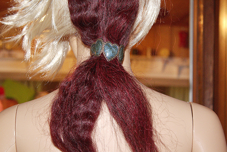 Beautiful Vintage Triple Hearts Metal/Enamel Barrette