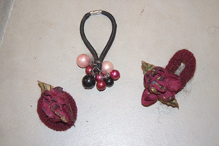 Vintage 3-Pc. Floral Bud/Beads Pony Holders