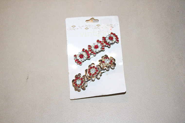 Vintage Beautifully Crafted 2-Pc. Assorted Styles Faux Stones Hair Clips