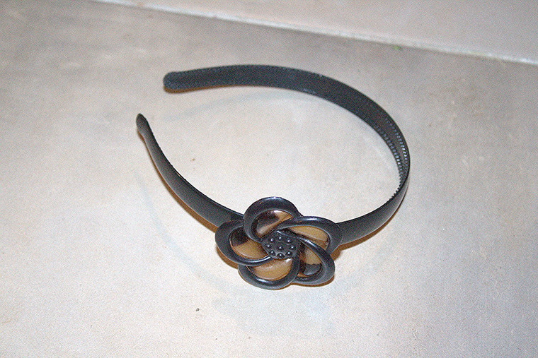 Vintage Side Floral Plastic Headband