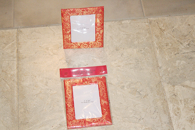 Post Vintage 2004 Target Red Oriental 3.5" x 5" Fabric Photo Frame