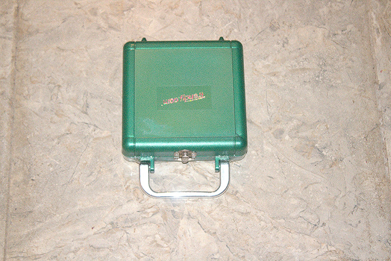 Trendy.Com 9-Pc Girls Green Glitter Makeup & Case